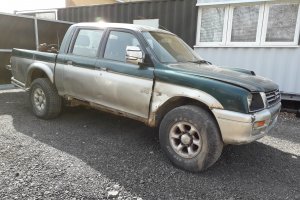 Mitsubishi L200 2.5TD 73kW stříbrno - zelená CZ