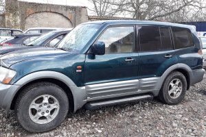 Mitsubishi Pajero 3.2DID 118kW stříbrno - zelené CZ