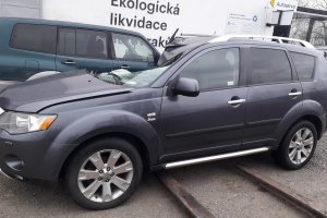 Mitsubishi Outlander II 2.0 103kW šedá metalíza CZ