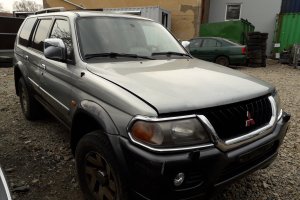 Mitsubishi Pajero Sport 3.0i 125kW stříbrno - šedé CZ